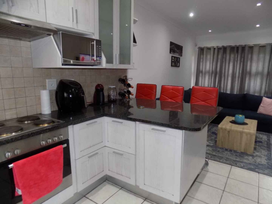 2 Bedroom Property for Sale in Soneike Western Cape